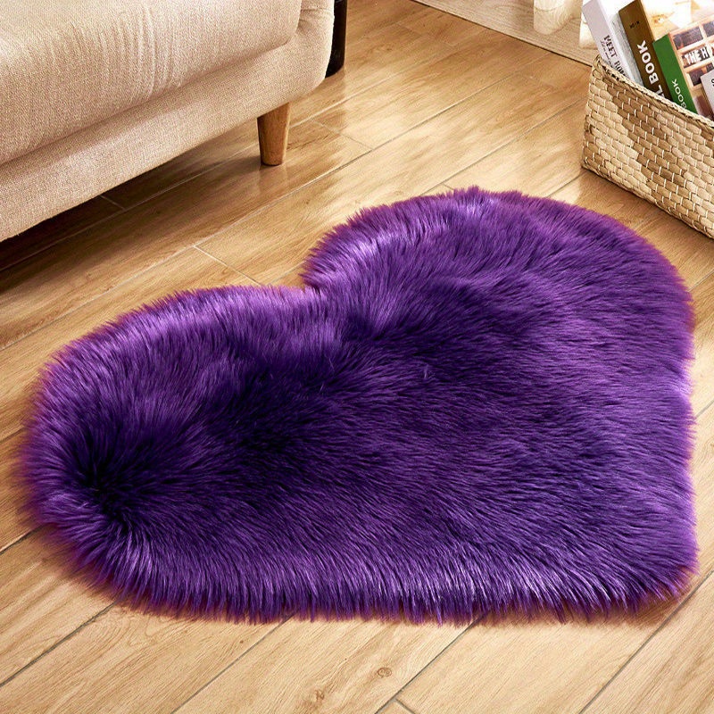 TEMU 1pc Faux Fur Room Rug, Heart Shaped Plush Rug, Fluffy Carpet For Living Room Bedroom Sofa, Shaggy Carpet Area Mat 50*60cm/19.68*23.62in