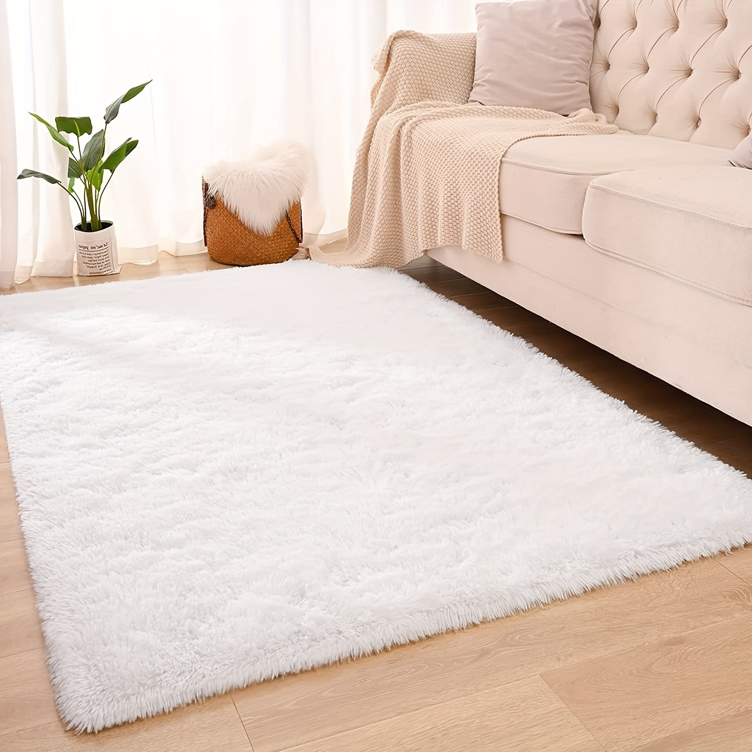 Ultra Soft Faux Rabbit Fur Rug, Area Rugs for Bedroom Floor Living Room,  Carpet Accent Rugs White - China Faux Rabbit Fur Rug and Accent Rugs price