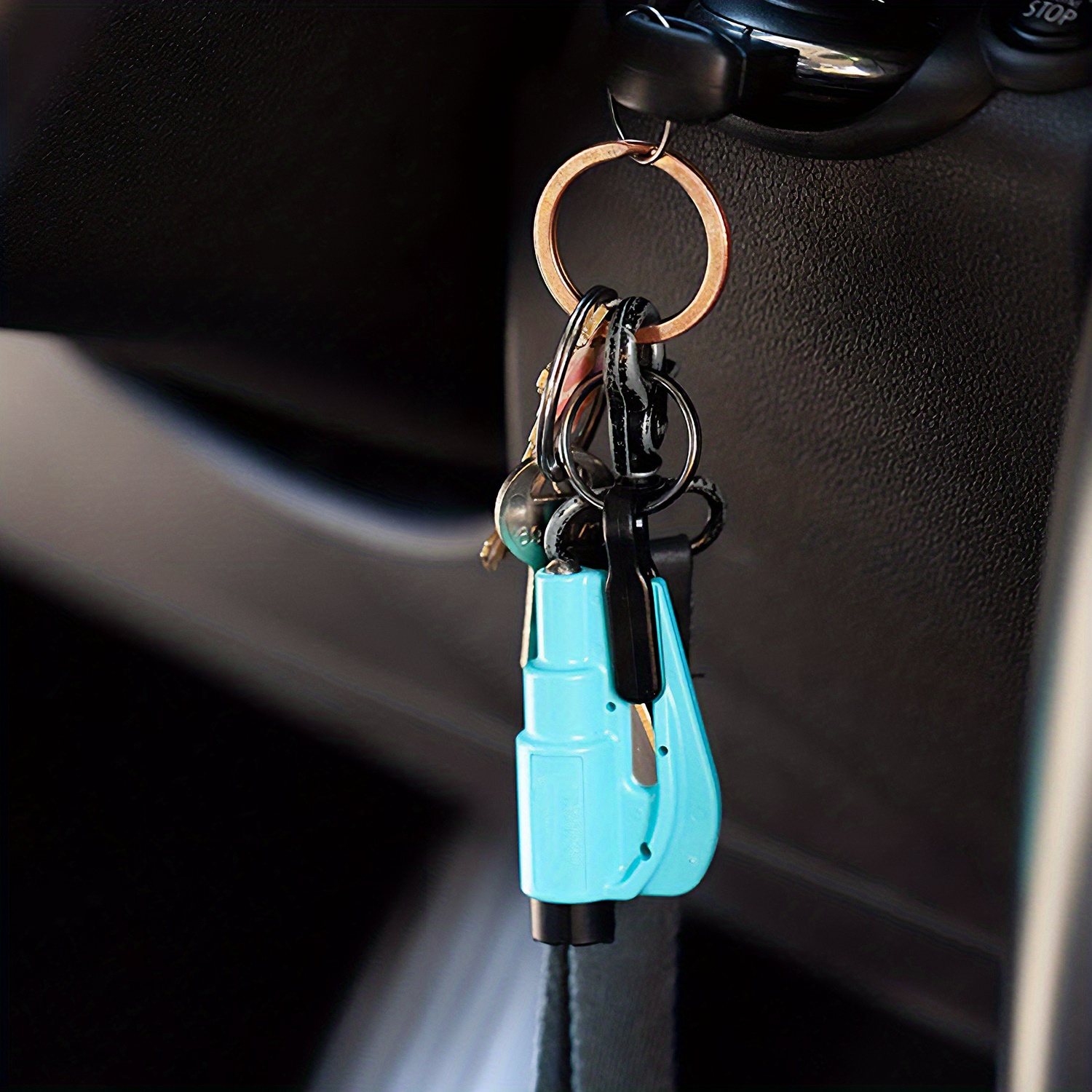 Be Prepared For Any Emergency 2in1 Keychain Car Escape Tool With