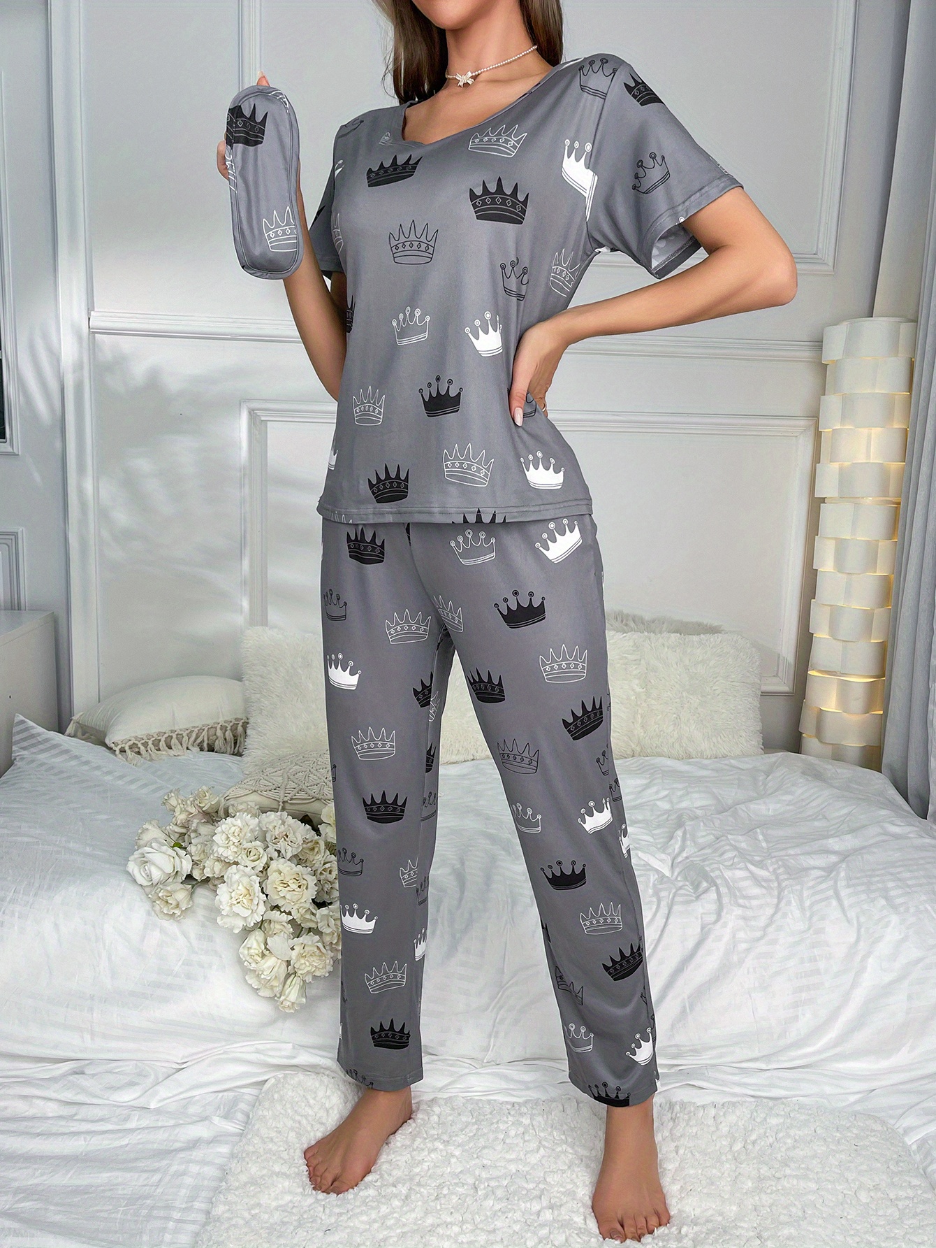 Summer Cute Crown Print Pajamas, Short Sleeve Tee Top And Pants Pj Set,  Women's Sleepwear & Loungewear