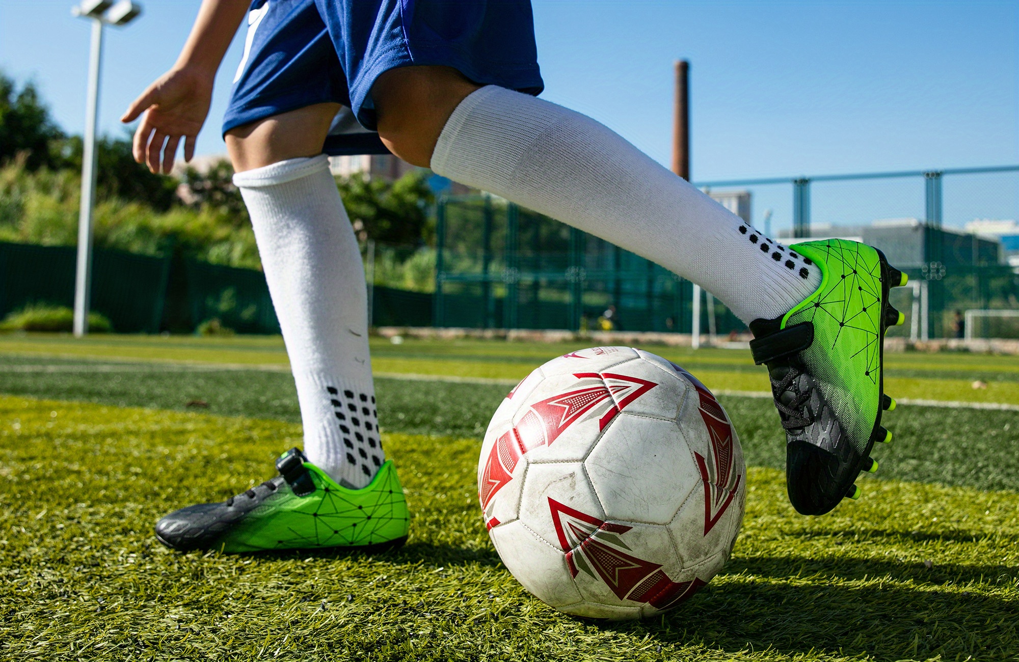 Botines de fútbol para niños: consejos para elegir el calzado adecuado en  las etapas de crecimiento - Sportotal