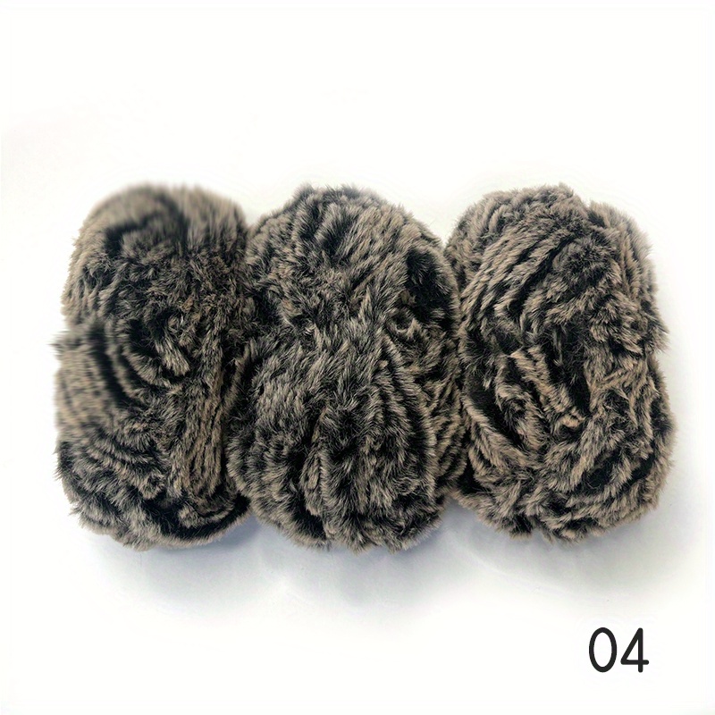 EXCEART Super Soft Fur Yarn Chunky Fluffy Faux Fur Eyelash Yarn for Crochet  Knit 1Roll Brown