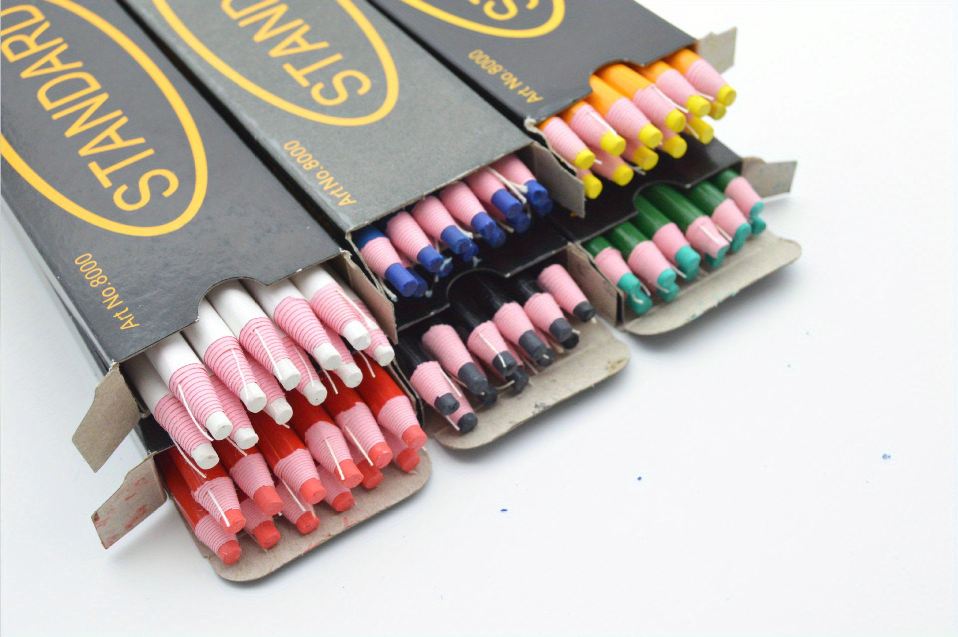 Swpeet Kit de herramientas de costura profesional de 32 piezas,  incluye 10 tizas de sastre profesional y 12 lápices de marca de costura con  10 rotuladores de tela de tinta borrable