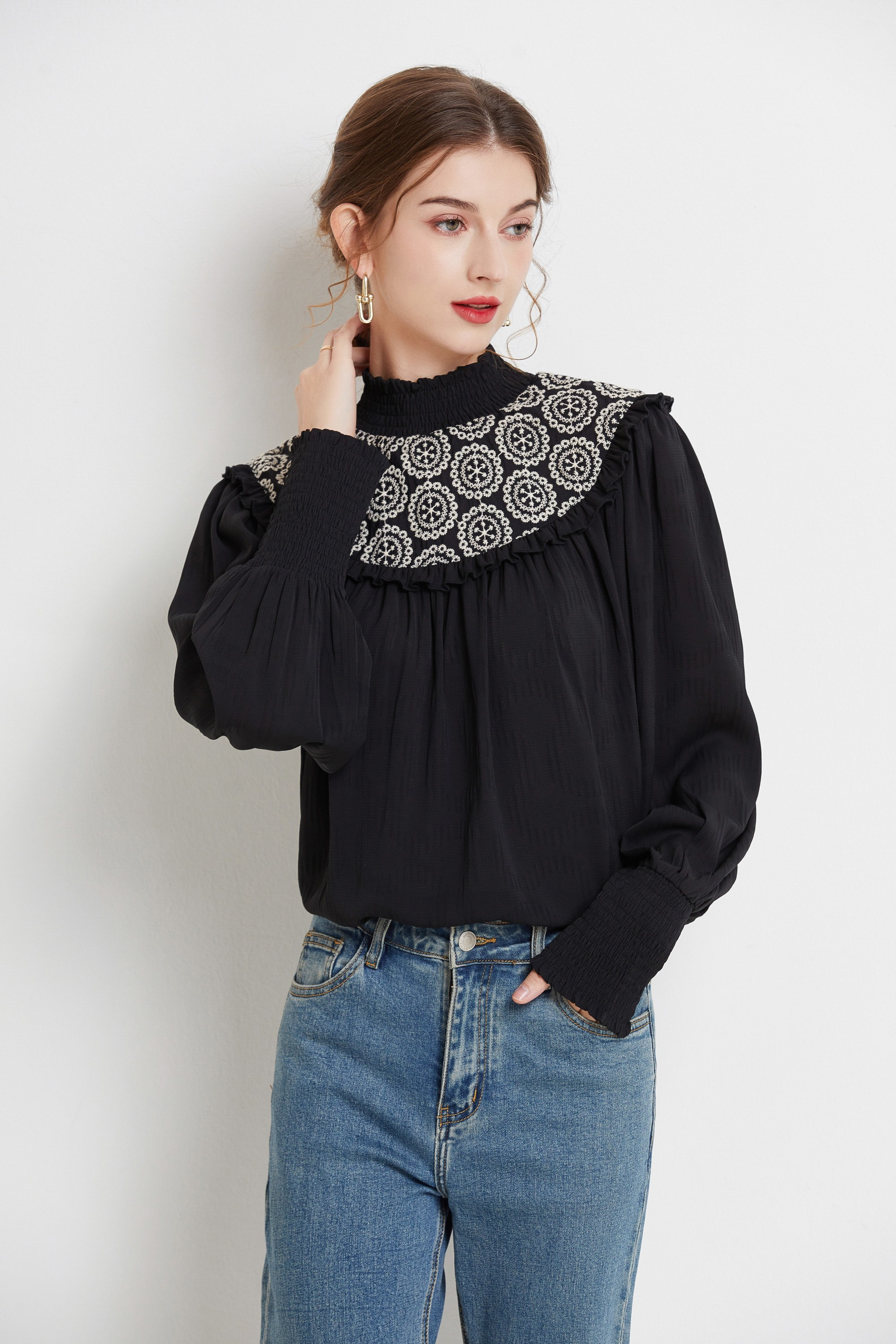 Geometric Embroidered Long Sleeve Buttoned Blouse