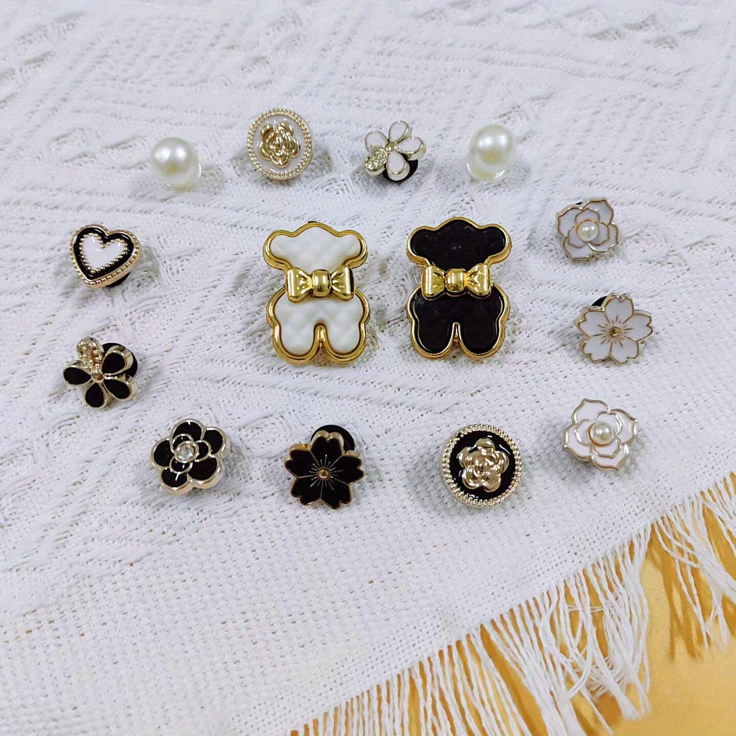 8 12 14 16 18pcs Cute Charms For Shoes Black White Bears Small Flowers  Pearls Perfect For Gifts Party Decorations More - Women's Shoes - Temu  Bahrain