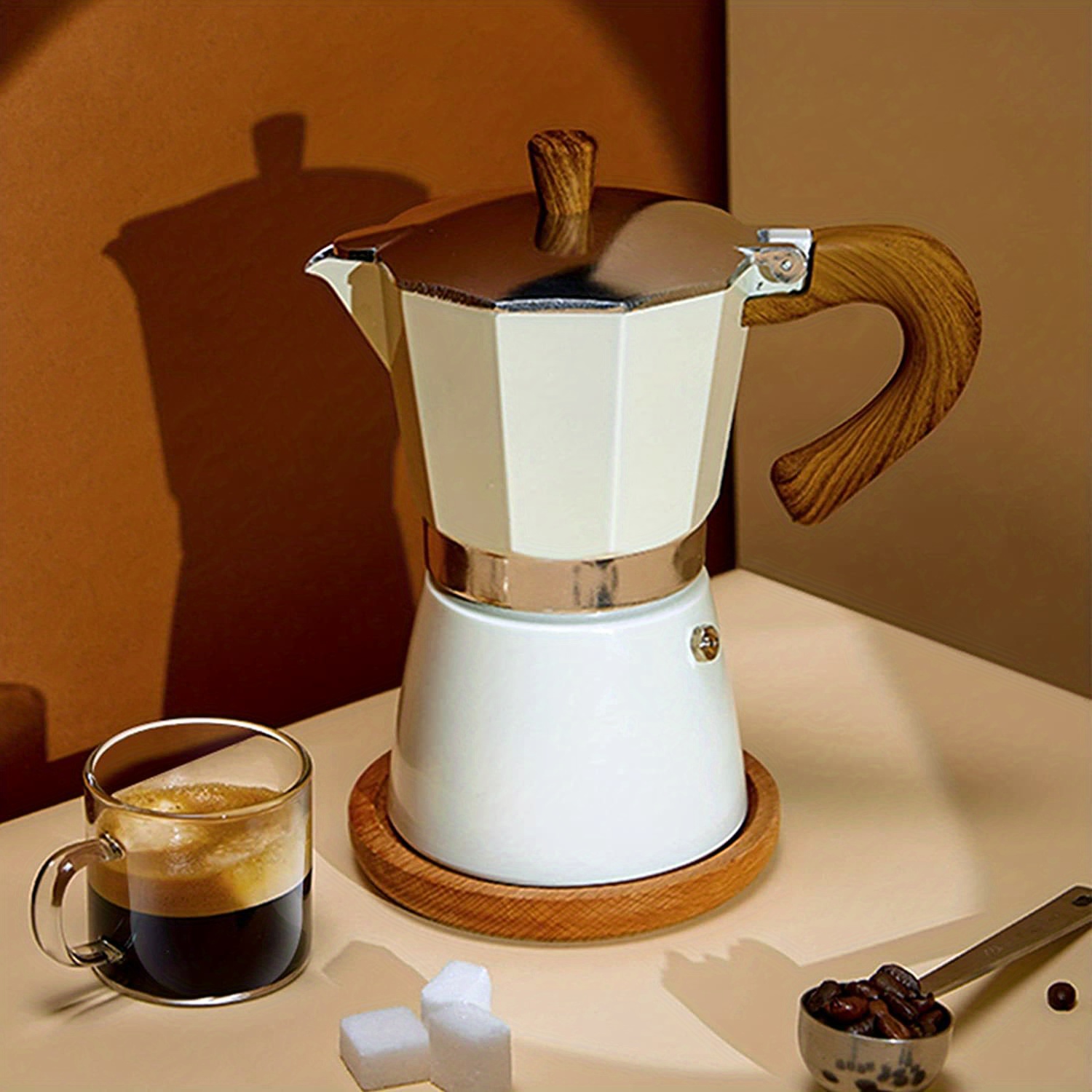  Cafetera espresso para estufa, cafetera 4 tazas, cafetera  italiana Moka Pot de acero inoxidable, cafetera italiana para capuchino o  café con leche, regalos (4 tazas de 6.8 fl oz) : Hogar y Cocina