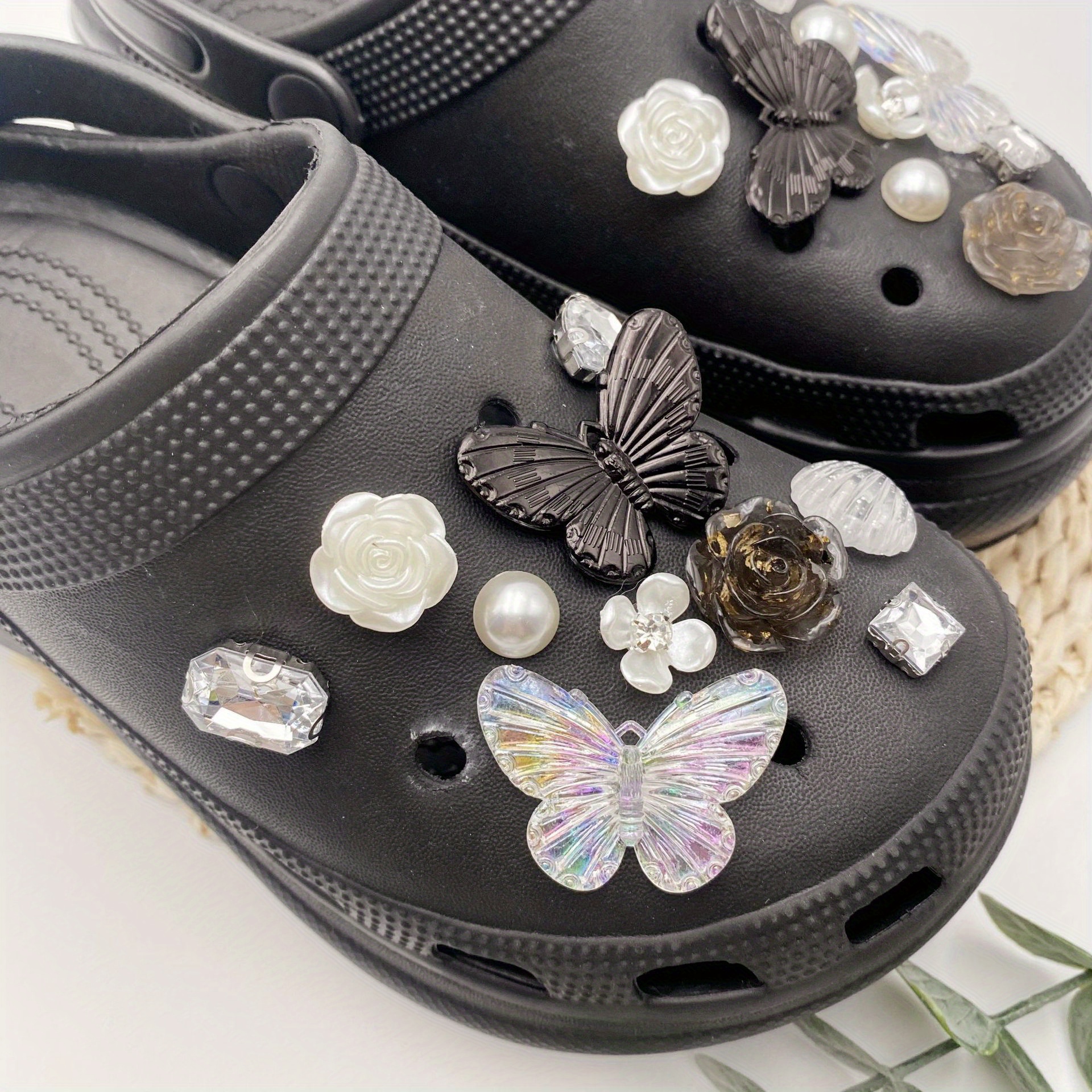  crayfomo 4 cadenas para Crocs, dijes de cadena para zapatos,  accesorios de aleación de mariposa ligera para zapatos con hebilla para  zapatos, regalo para decoración de zapatillas de deporte : Ropa