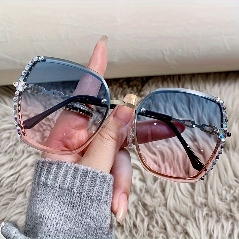 Fendi Women's Pink Sunglasses