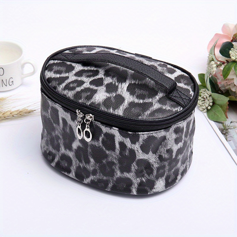 Light Leopard Print Clutch Purse Waterproof