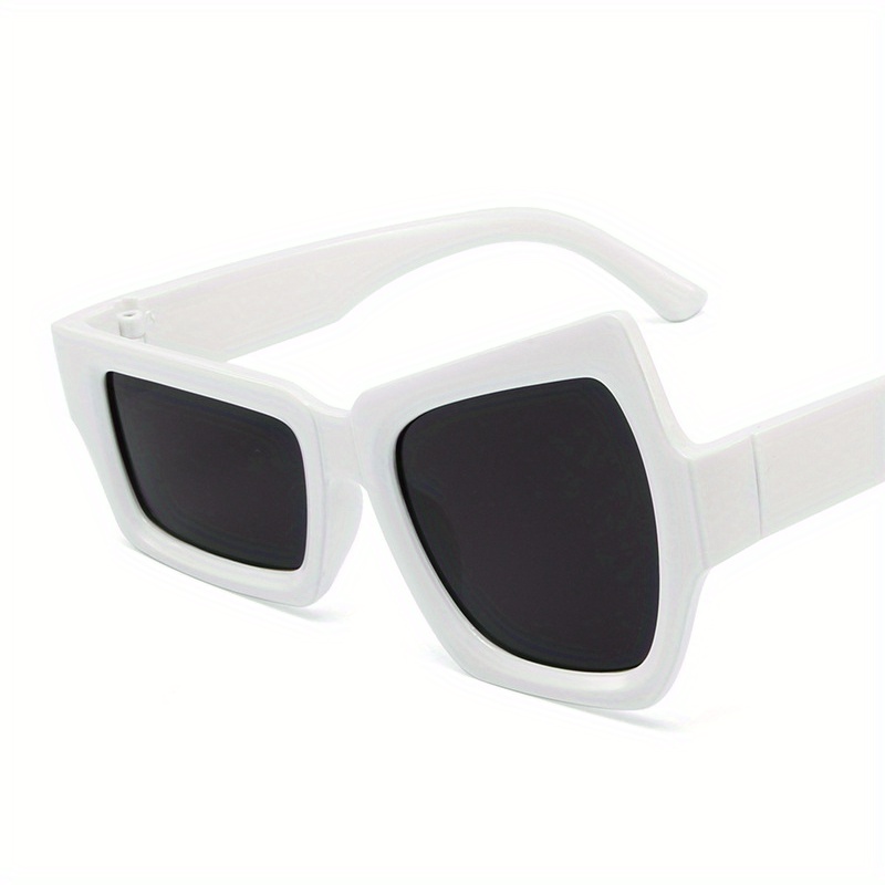 TSHAOUN Lot de 10 lunettes de soleil fluo pour fête des années 80 avec  fente pour lunettes de rave