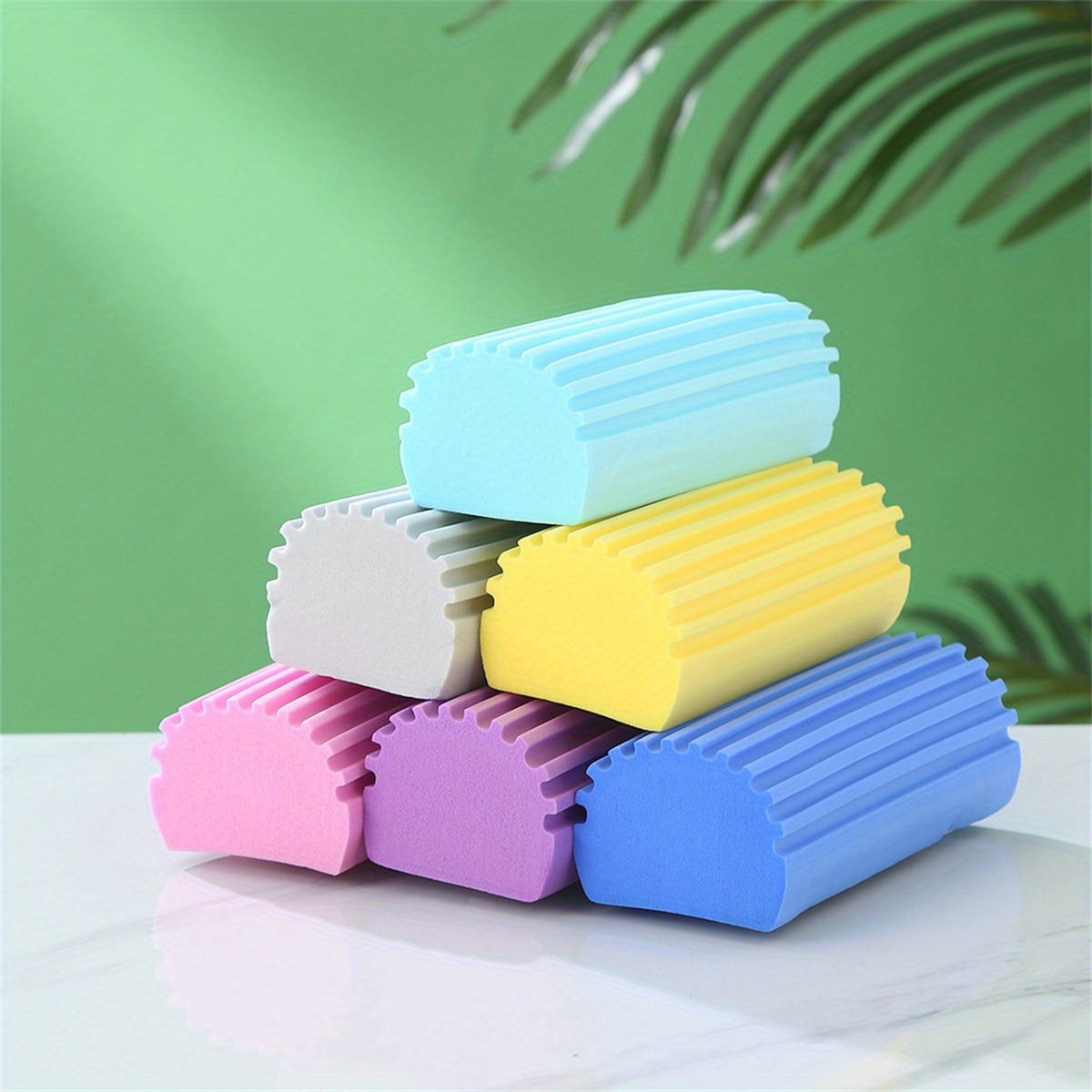 Damp Duster, Magical Dust Cleaning Sponge, Duster For Cleaning Venetian &  Wooden Blinds, Vents, Radiators, Skirting Boards, Mirrors And Cobwebs,  Traps Duster, Pack Of 2 
