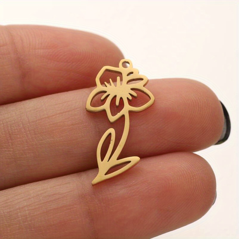 5Pcs/Lot Hollow Rose Flower Stainless Steel Charms for Jewelry Making  Supplies Plant Flowers Pendants Necklace DIY Accessories