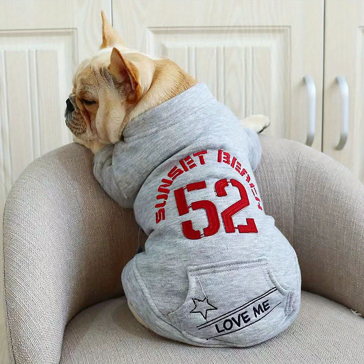 And Stylish: 1pc Gray Dog Sweatshirt With Pocket - Apparel For Cold Weather!