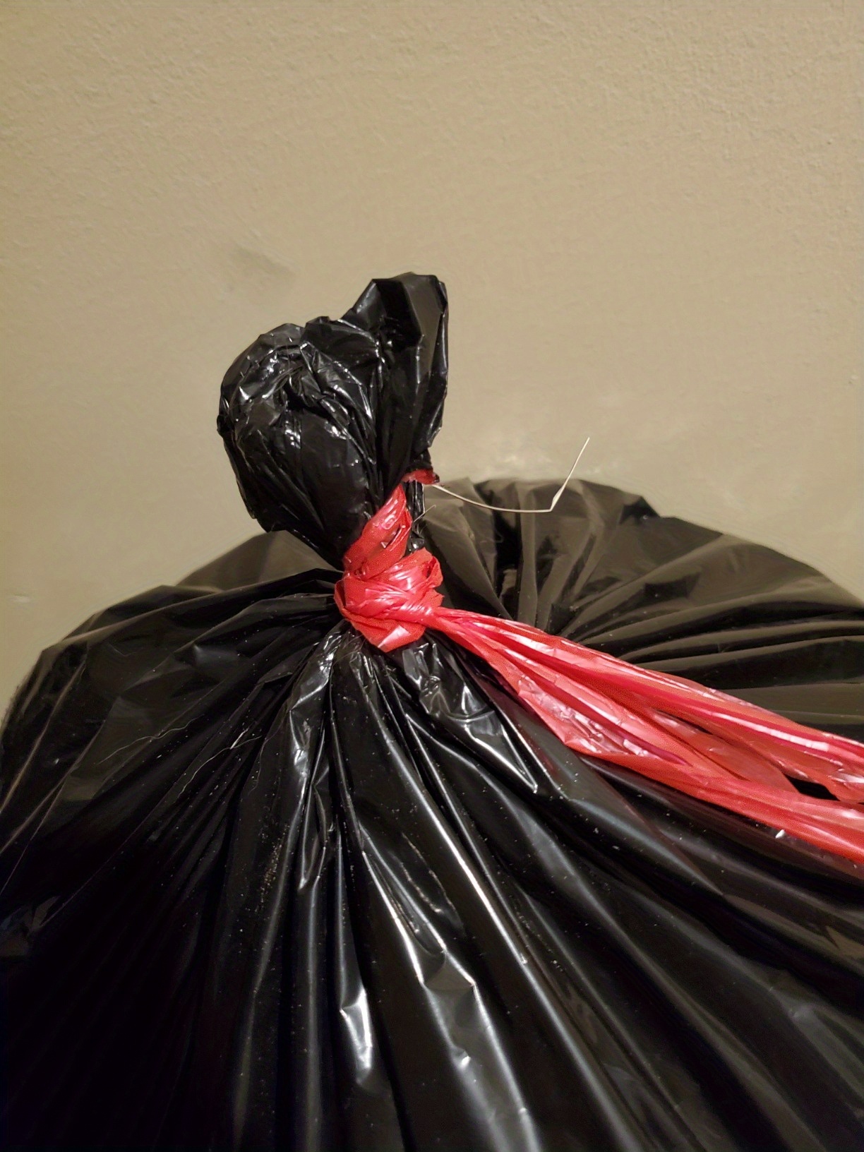 Bolsas de basura negras: 33 y 30 galones