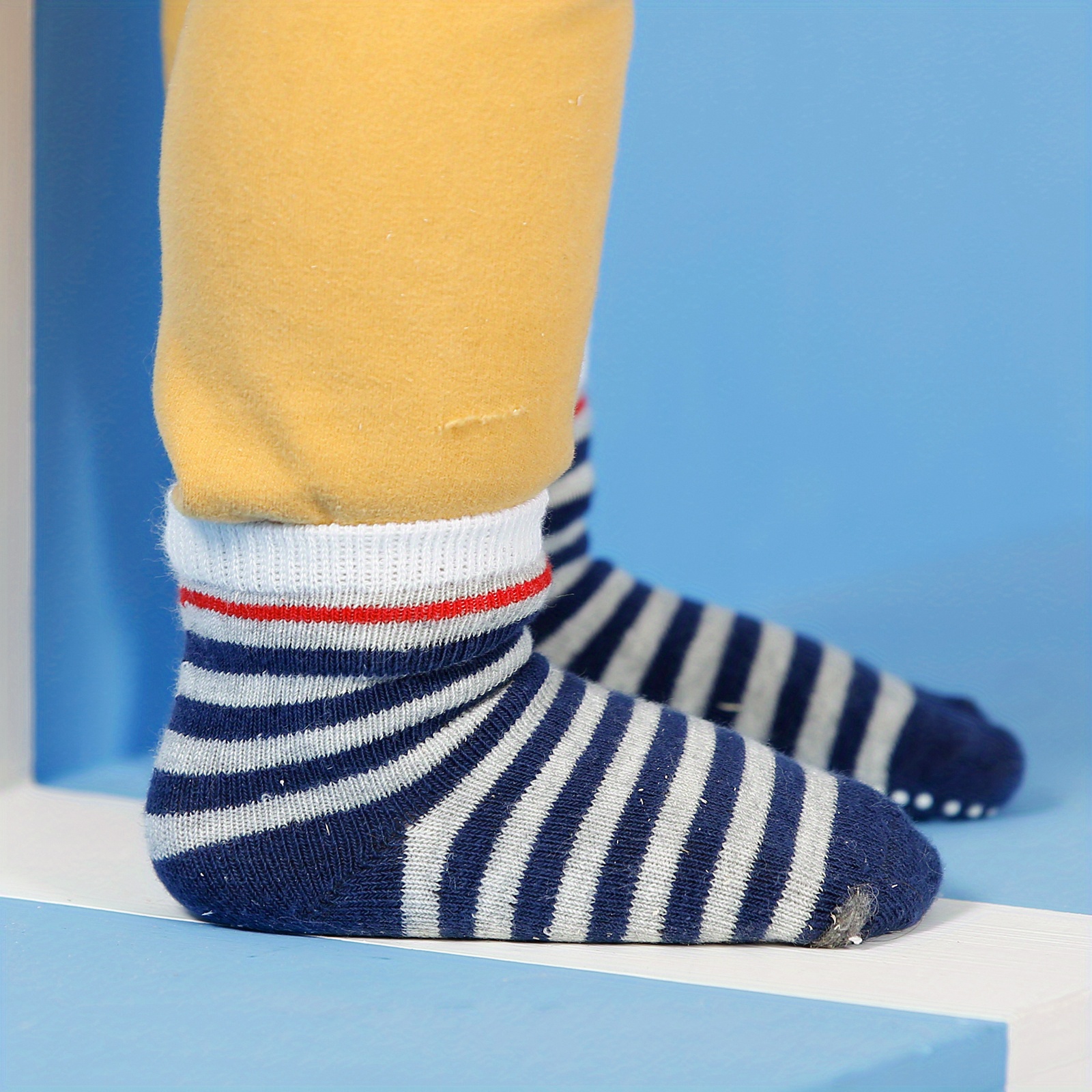Boys Anti slip Socks Trampoline Socks With Glue Dots For 1 7 - Temu