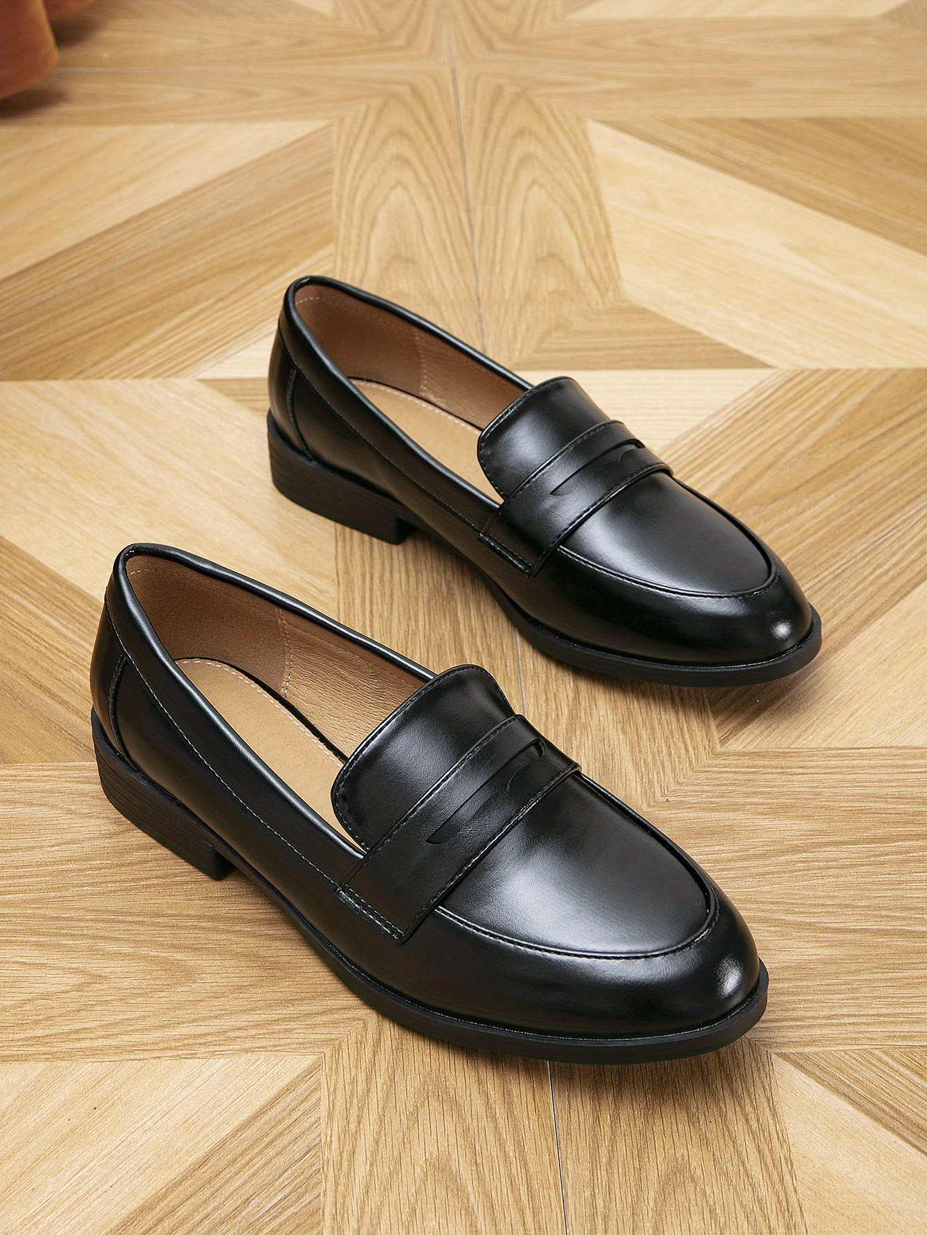 Minimalist loafers hot sale