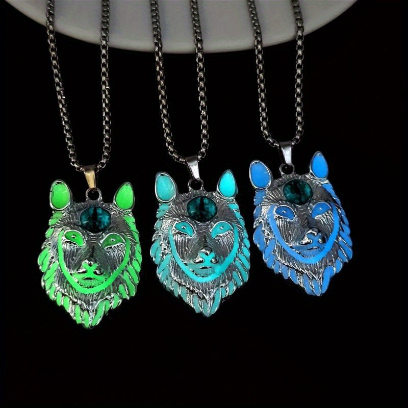 

2024 New Retro Punk Wolf Wolf Head Pendant Trendy Necklace Holiday Gift Valentine's Day