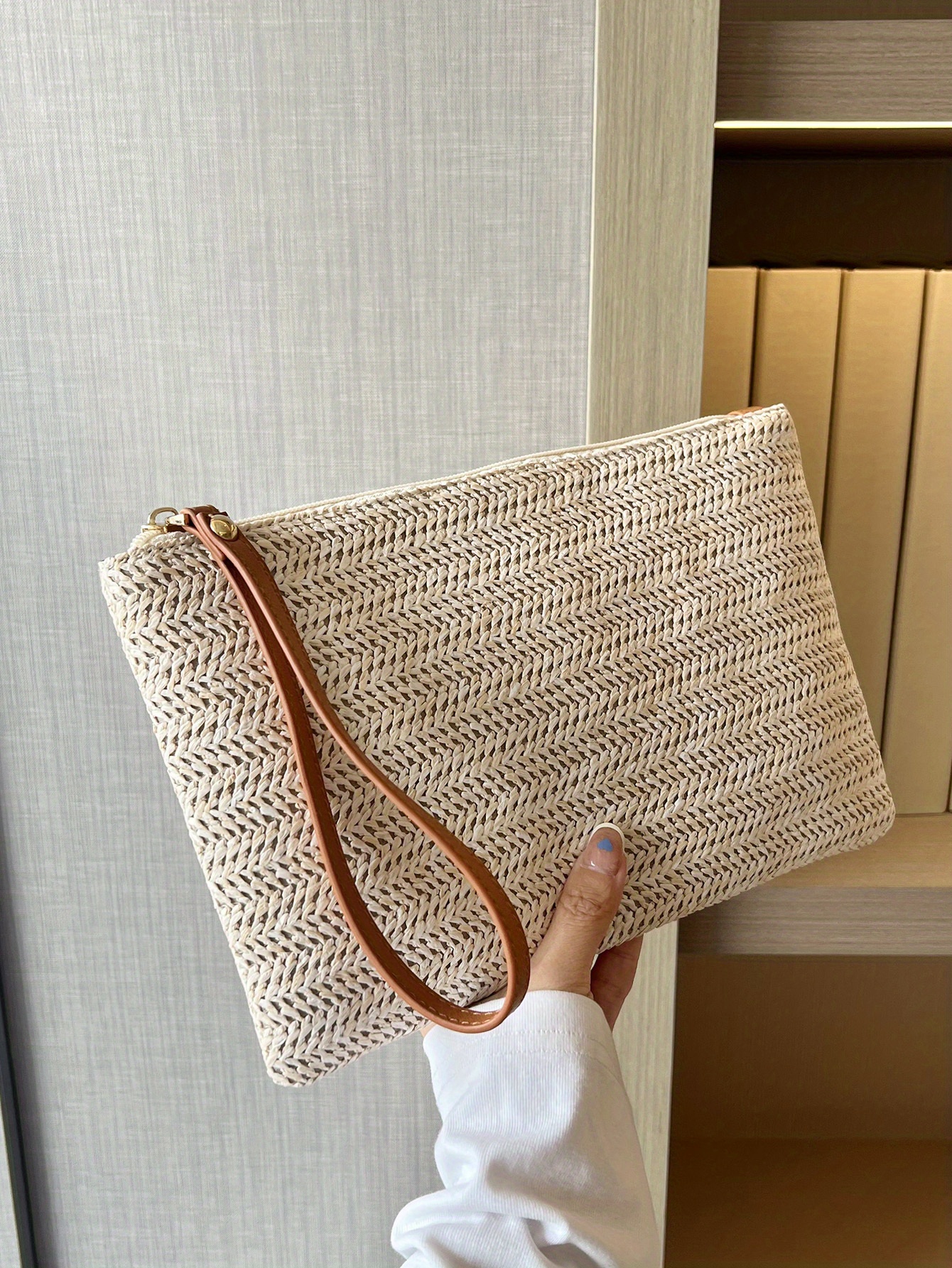 Straw Woven Clutch Bag, Trendy Braided Waist Purse, Women's Zipper Handbags For Phone Coin Key