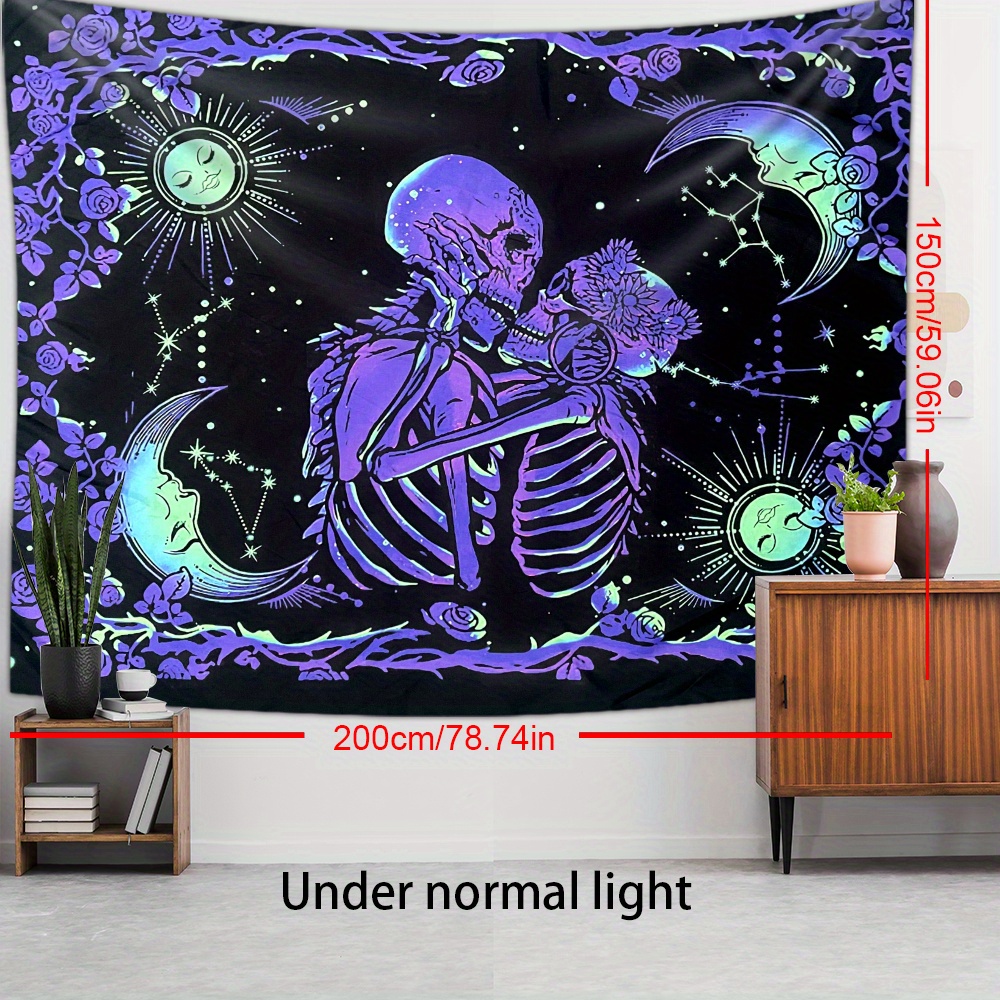  Manicer Blacklight Skull Tapestry, The Kissing Lovers