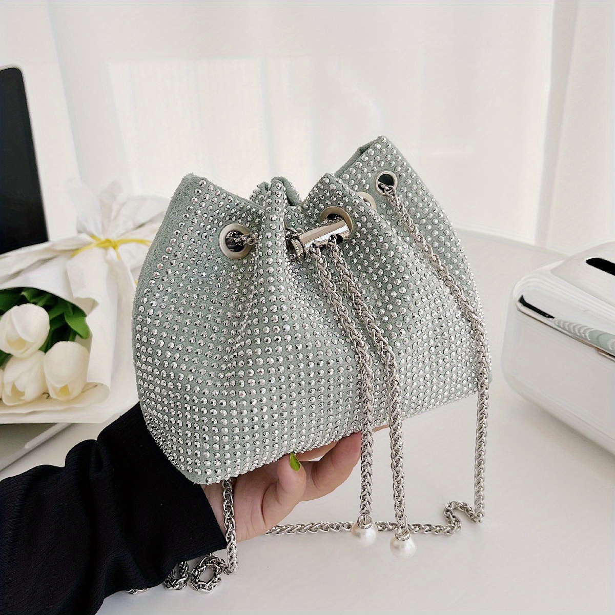 Chain 2025 bucket bag