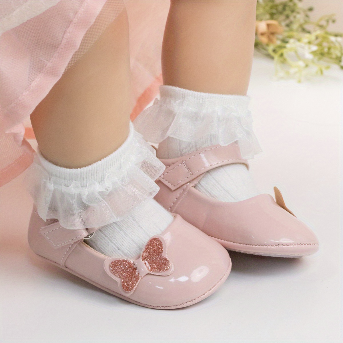 What Are Babydoll Shoes? Mary-Jane Flats and White Socks Are the Best Shoe  Trend of 2020