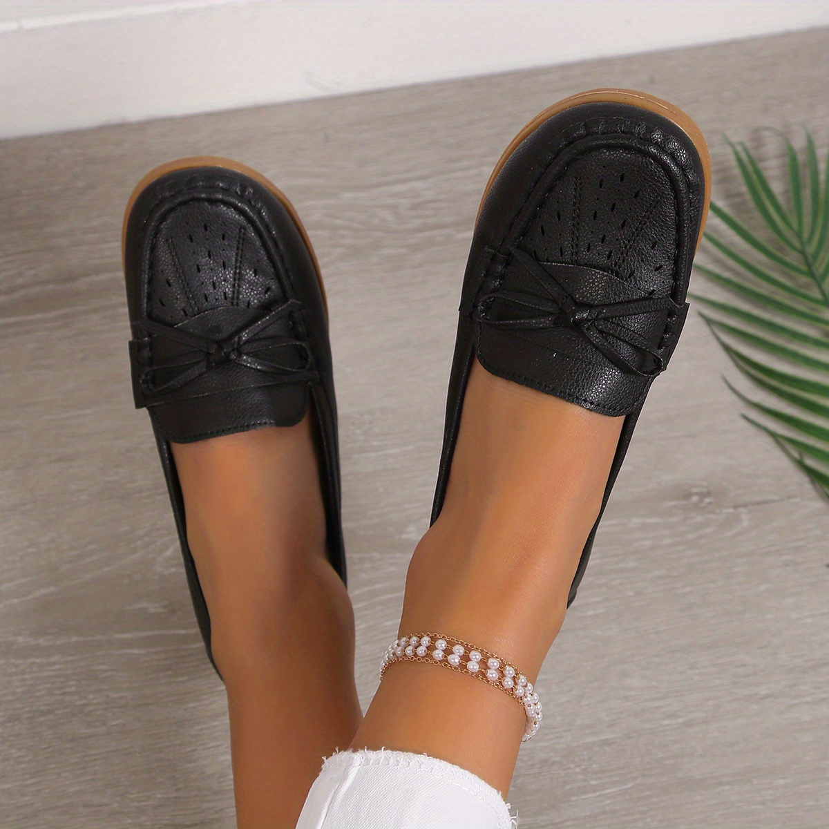 Bow best sale flat loafers