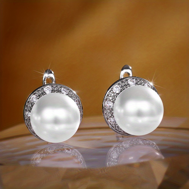 Vintage Classic Pearl Huggie Earrings For Women Banquet Anniversary Party Temperament Jewelry Gift