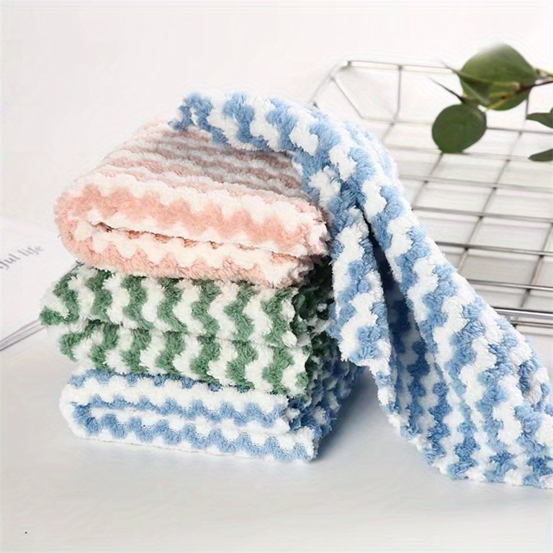 10pcs/set The Kitchen Rag is Free of oil, Super Strong Washing Water, Thickened Towel, and The Color is Delivered Randomly