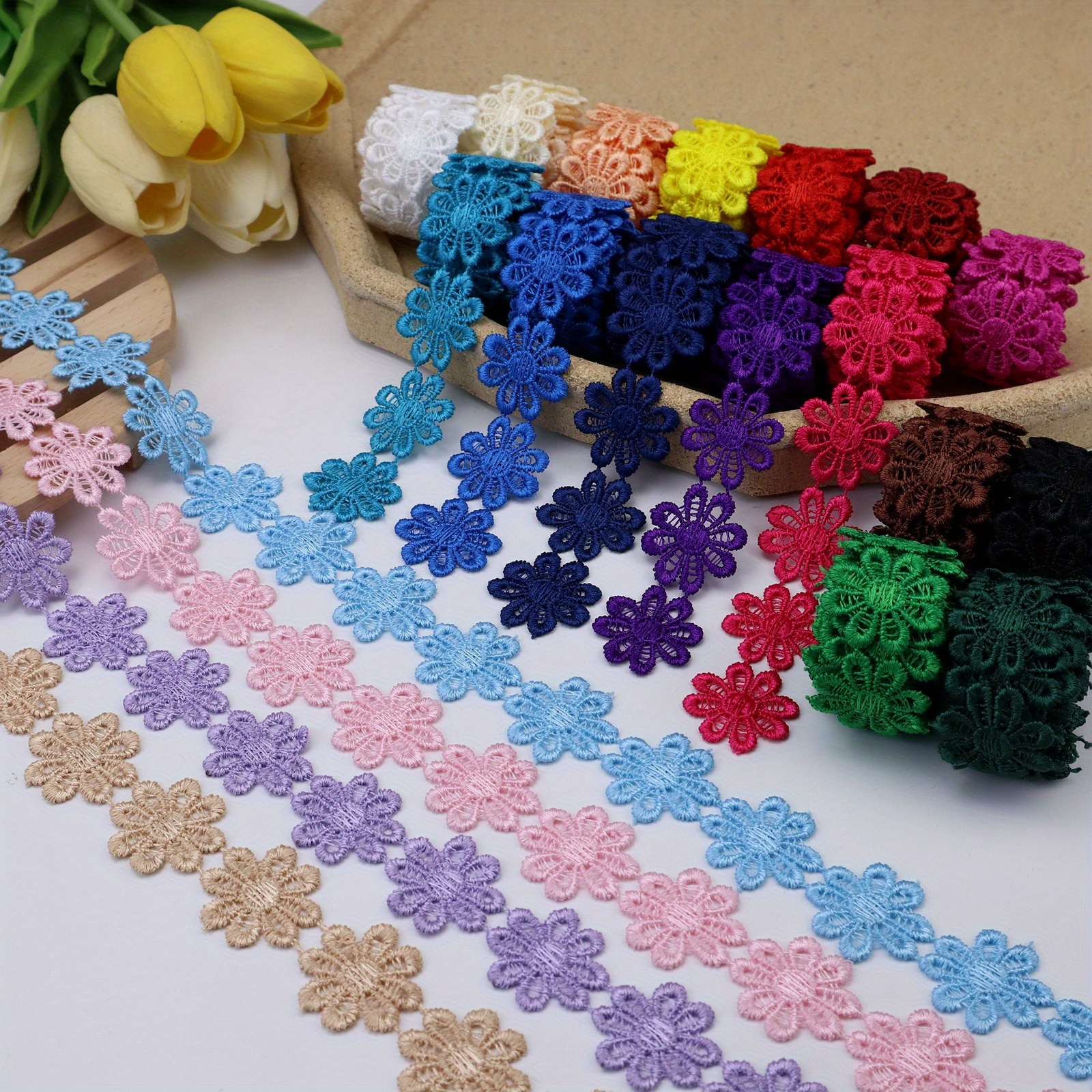 IDONGCAI Daisy Trim Rainbow Sewing Crafts Flowers Lace Trim,Floral Supplies  Colorful Flowers Daisy Ribbon, I inch Wide*7 Yards Venice Lace Daisy Patch  Trim Multicolor Embellishment for Party : : Home & Kitchen