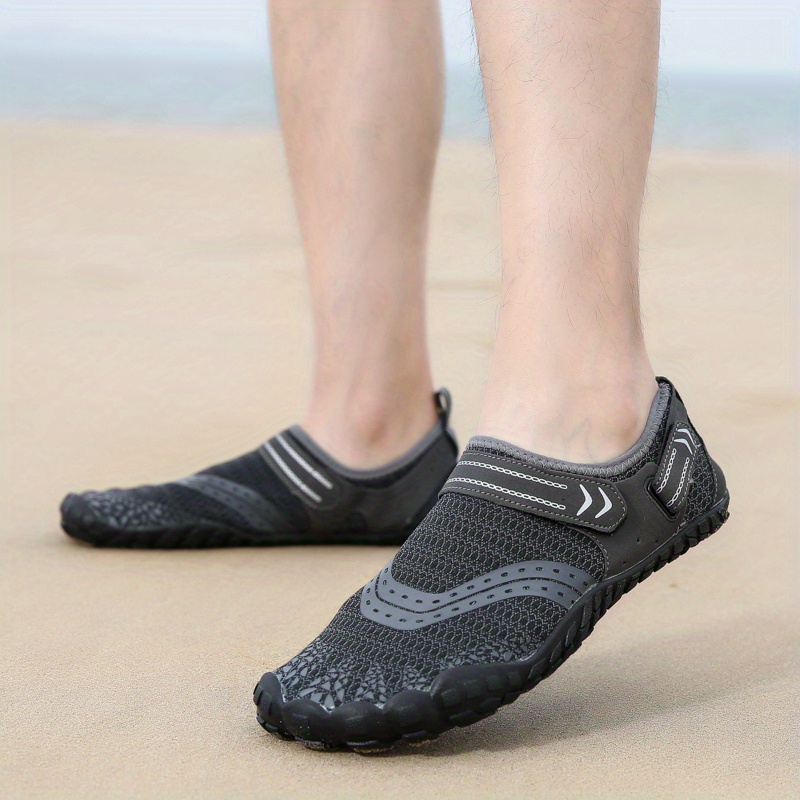 Lightweight Barefoot Water Shoes Men Quick Drying Aqua Shoes - Temu ...