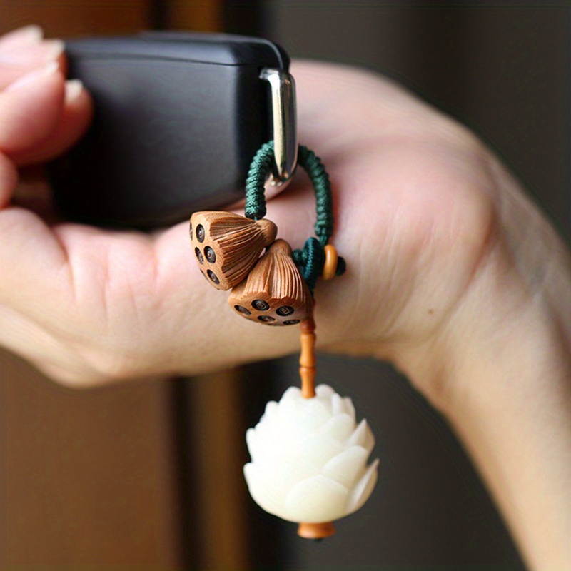 1pc car keychain pendant literary and beautiful bodhi seed lotus flower accessories small lotus pod pendant creative handmade chain chinese style lotus vintage keychain for men and women details 2