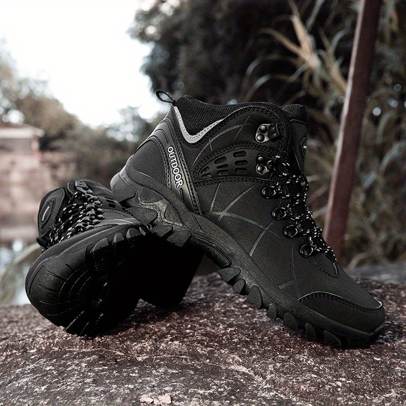 Lightweight black hiking clearance boots