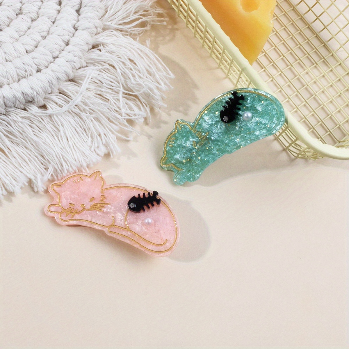 1pc Acetic Acid Resin Cute Cat Shape Hair Clip With Rhinestone