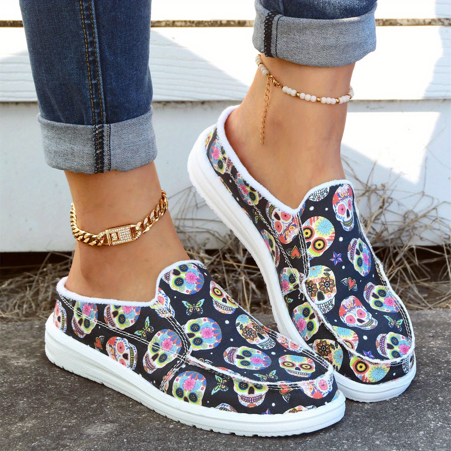 Skull Pattern Slip On Casual Flat Walking Shoes