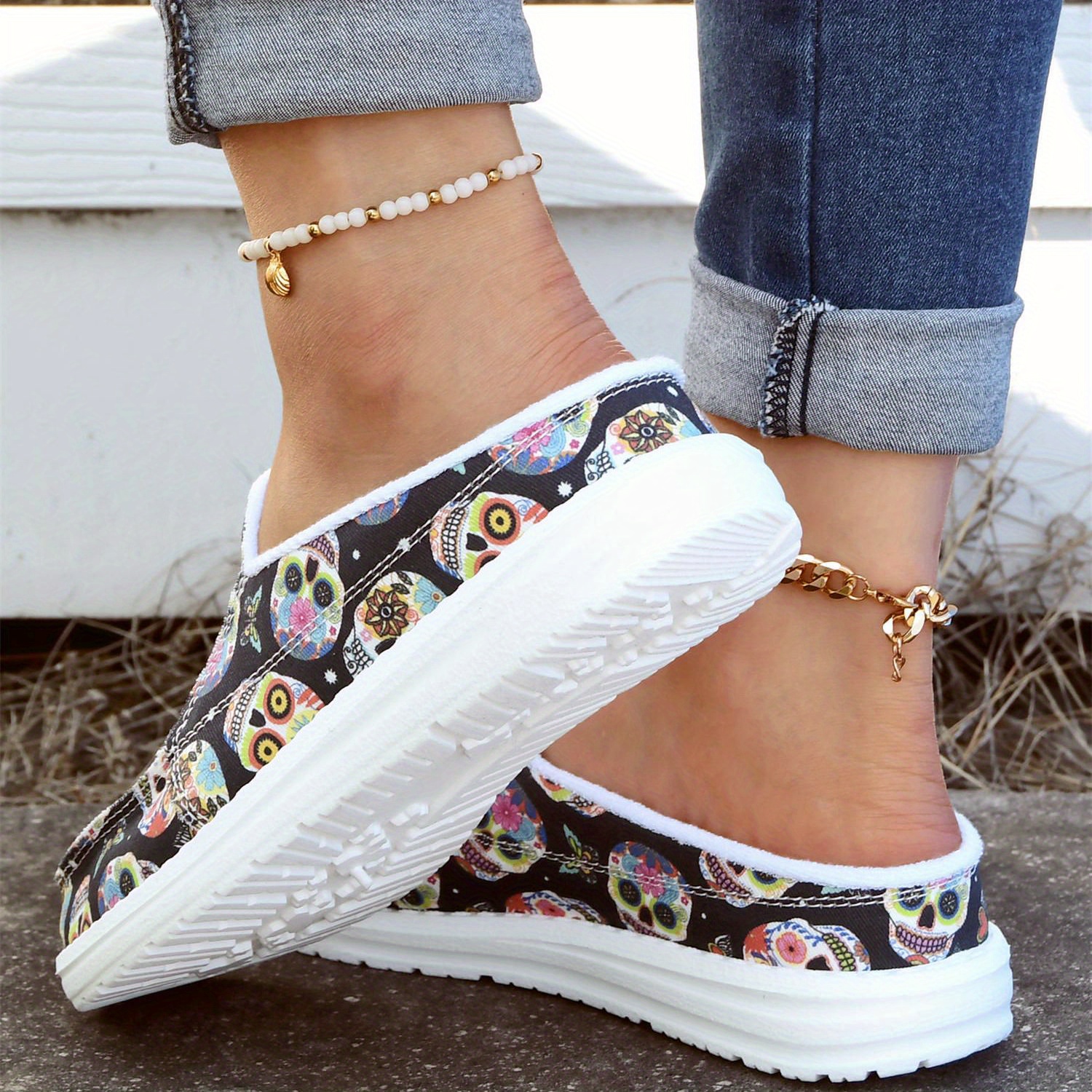 Skull Pattern Slip On Casual Flat Walking Shoes
