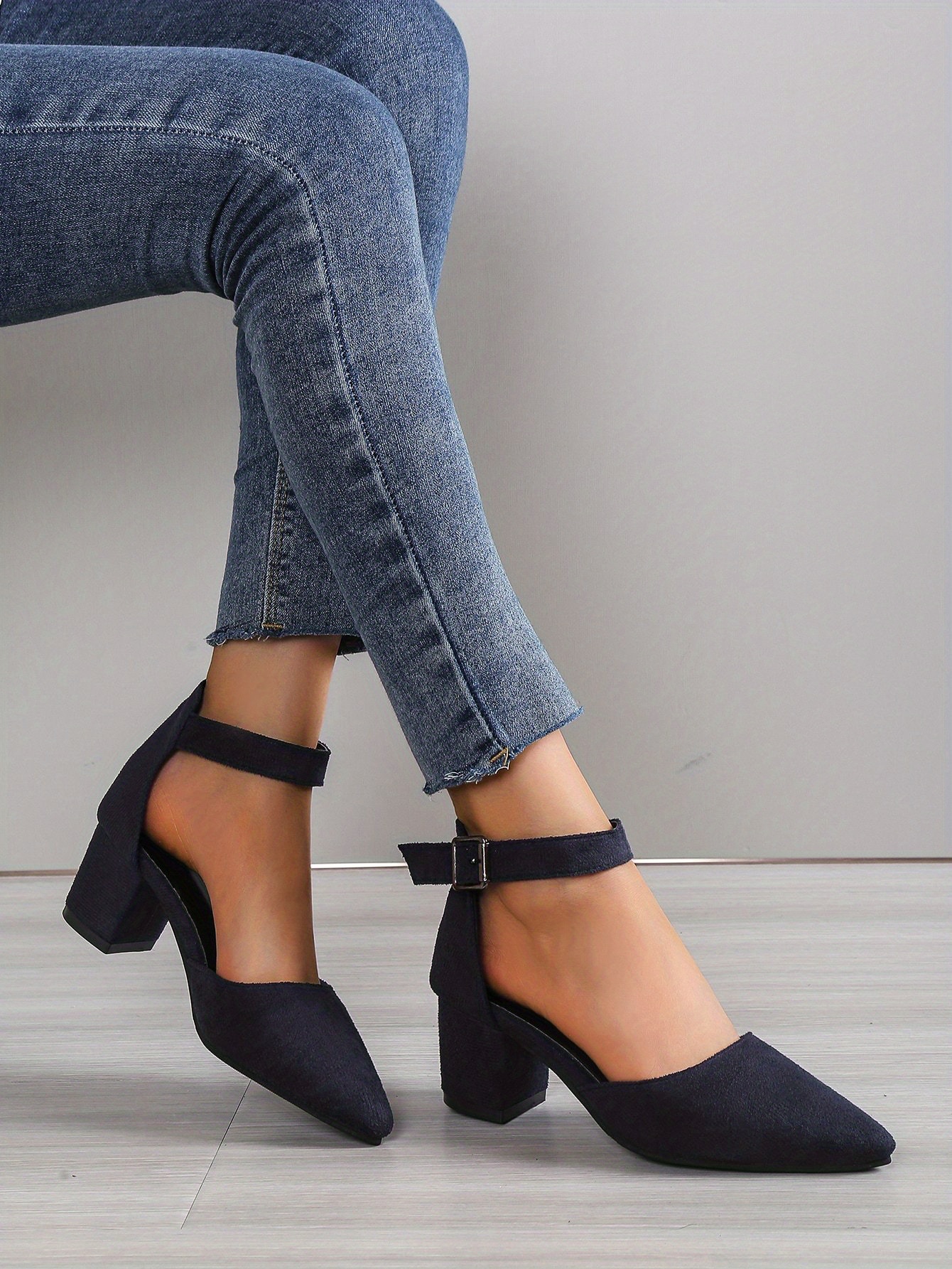Leomara - Pointed Heels