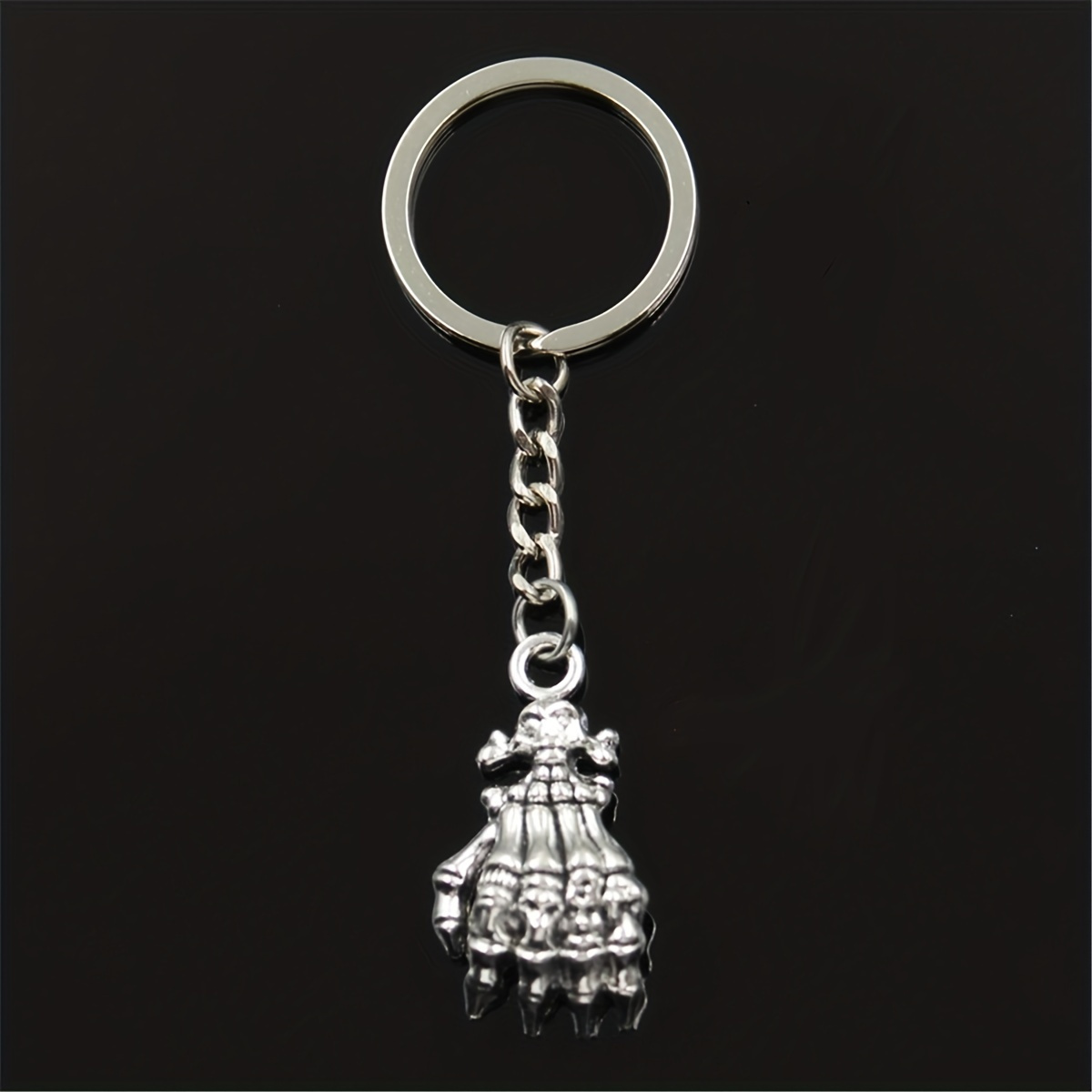 Fashionable Ring Alloy Skeleton Hand Key Chain Jewelry Vintage Mens Car