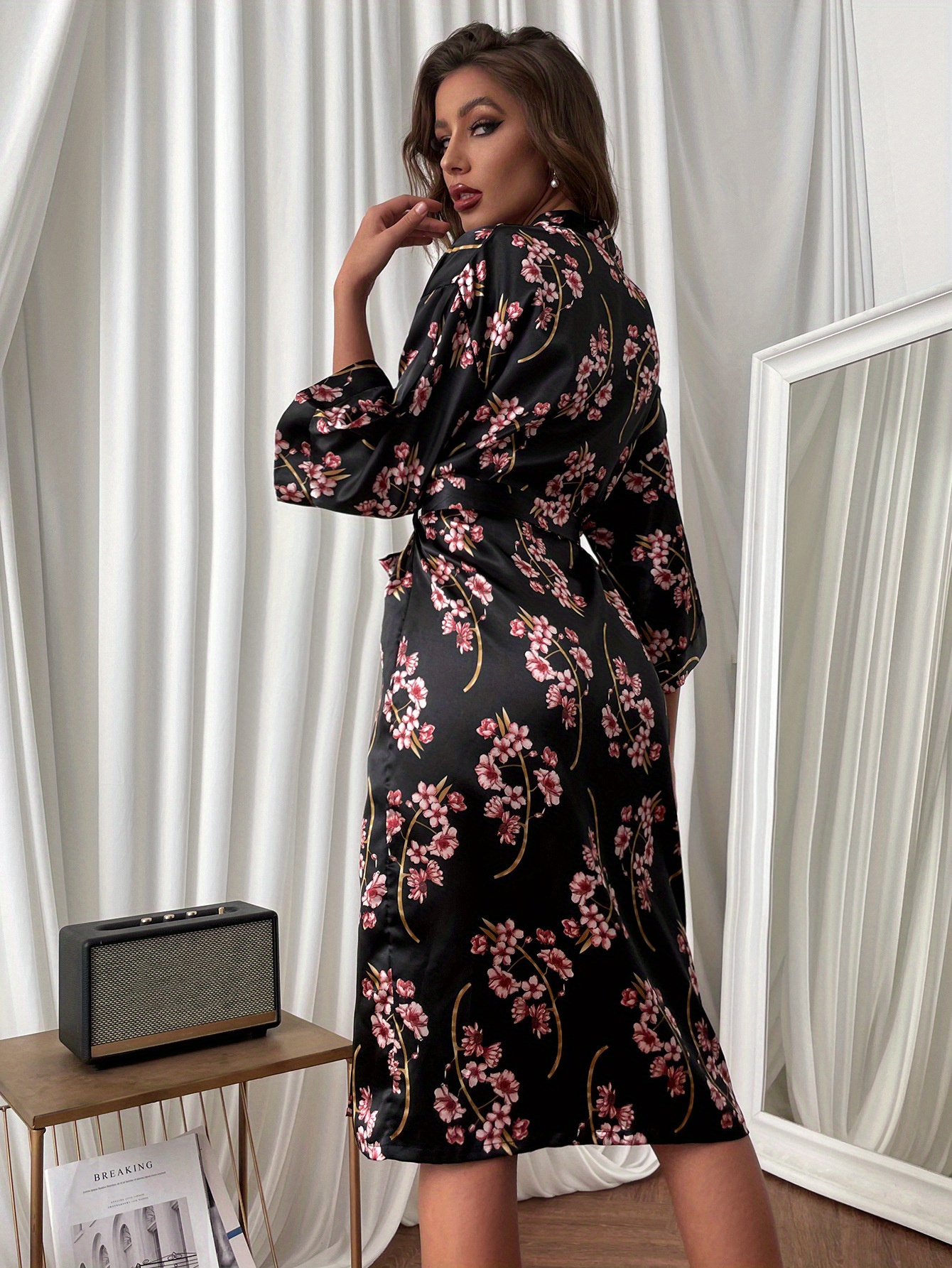 女性用の花柄プリントのサテンナイトドレス vネックポリエステル