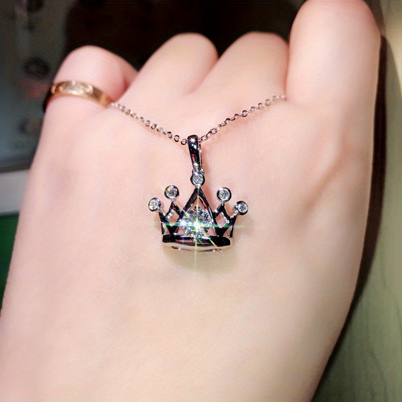 Elegant Women' Clavicle Necklace - Light Luxury Pendant With Sparkling Zirconia, Perfect For Weddings, Engagements & Parties, Daily Occasion Jewelry|elegant |synthetic Zirconia, Crown Jewelry