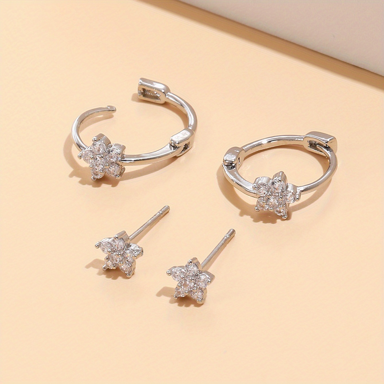 TEMU 4 Piezas Conjunto De Pendientes De Estrella Elegantes Y Sencillos, De Cobre Con Zircón Sintético, Versátiles Para Uso Diario Y Fiestas, Ideales