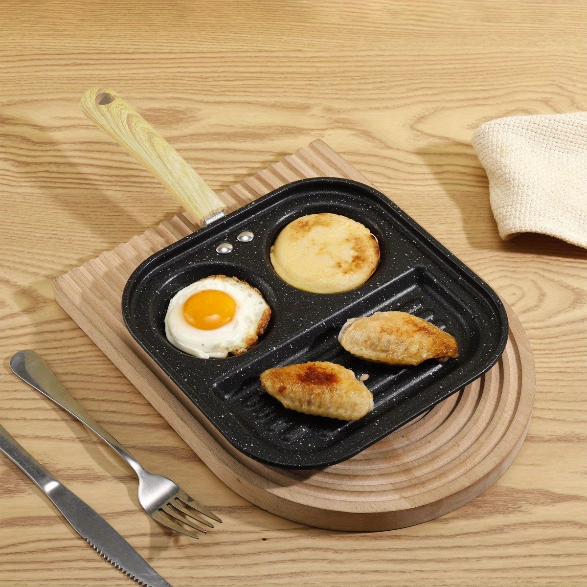 Induction Egg Frying Pan All-in-One 3 Section Pan Omelette Pan