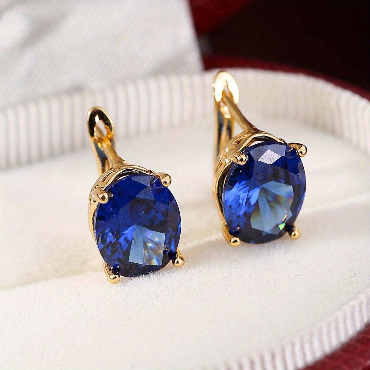 Fashionable, Simple, And Elegant Oval Synthetic Zirconia Earrings