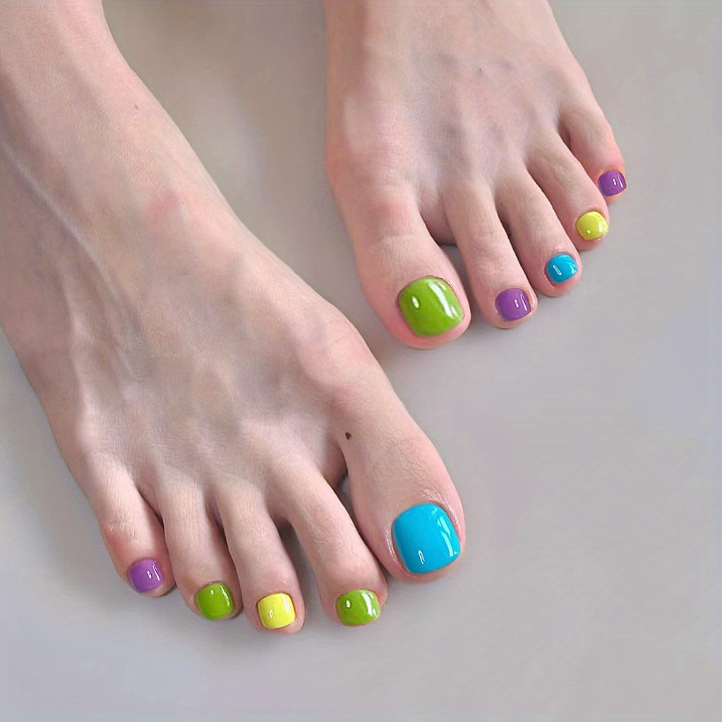 Rainbow toes nails with multi- colors  Toe nails, Rainbow toe nails,  Pretty toes