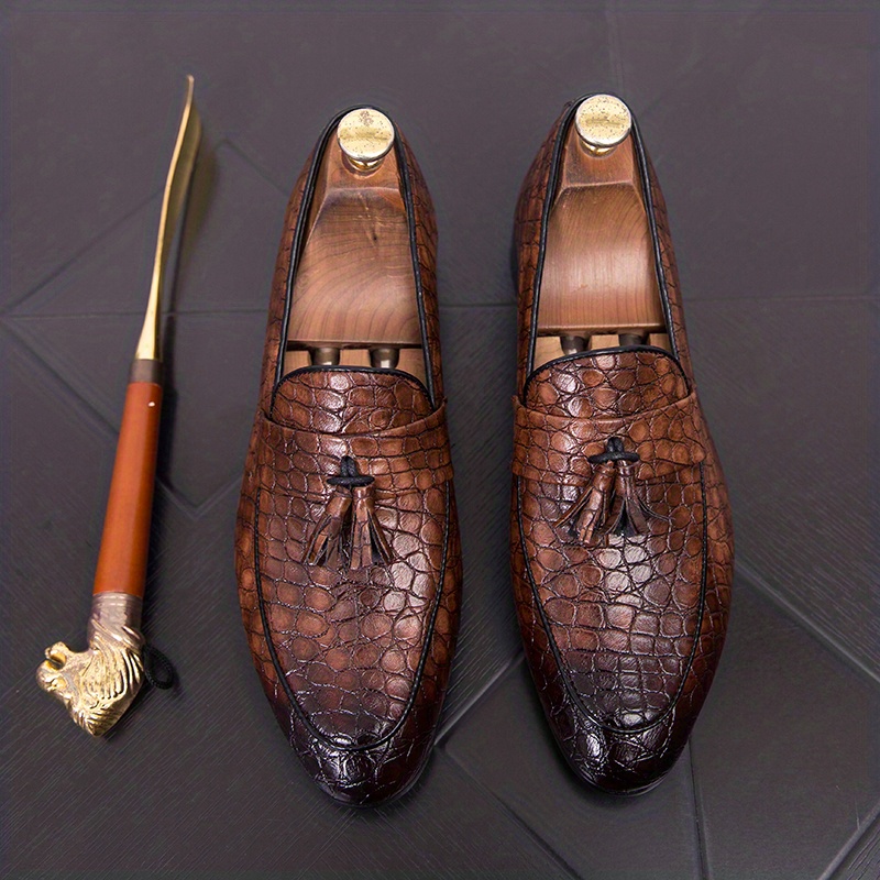 Men's Scale Print Tassel Slip On Dress Shoes