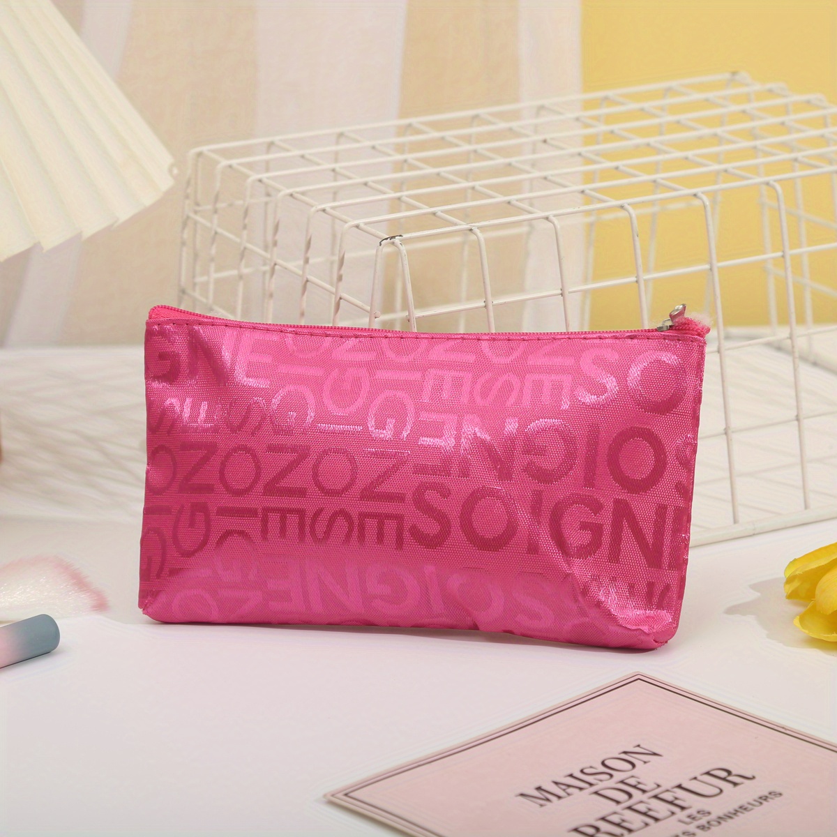 Letter Graphic Makeup Bag,Pink Zipper Storage Bag Cosmetic Bag