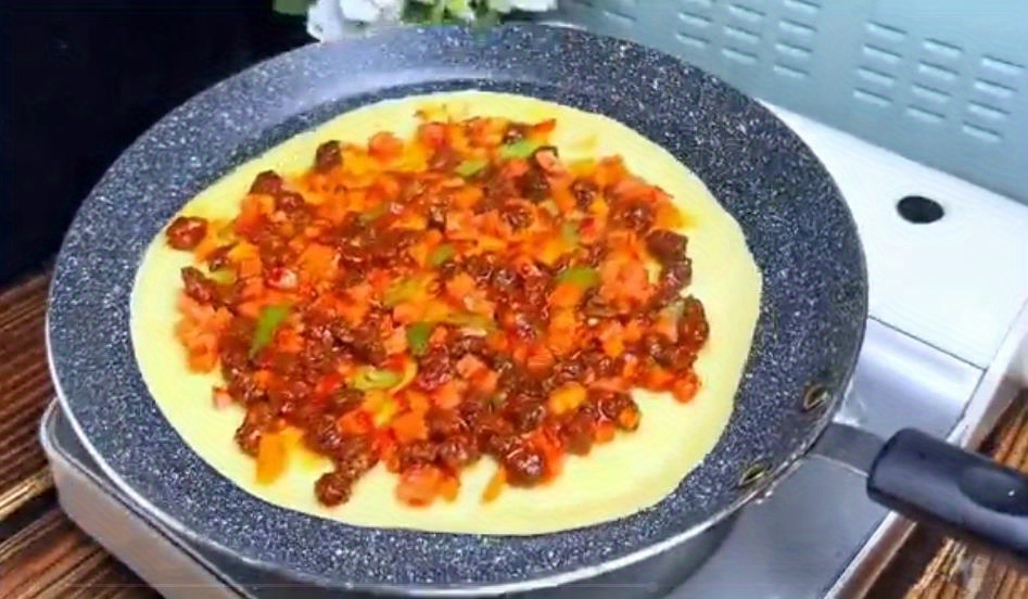 Vinchef Nonstick Crepe Pan, 10inch Skillet Pan for Dosa Tawa Omelette  Tortillas Crispy Pancake, Griddle Pancake Pan, PFOA FREE and Induction