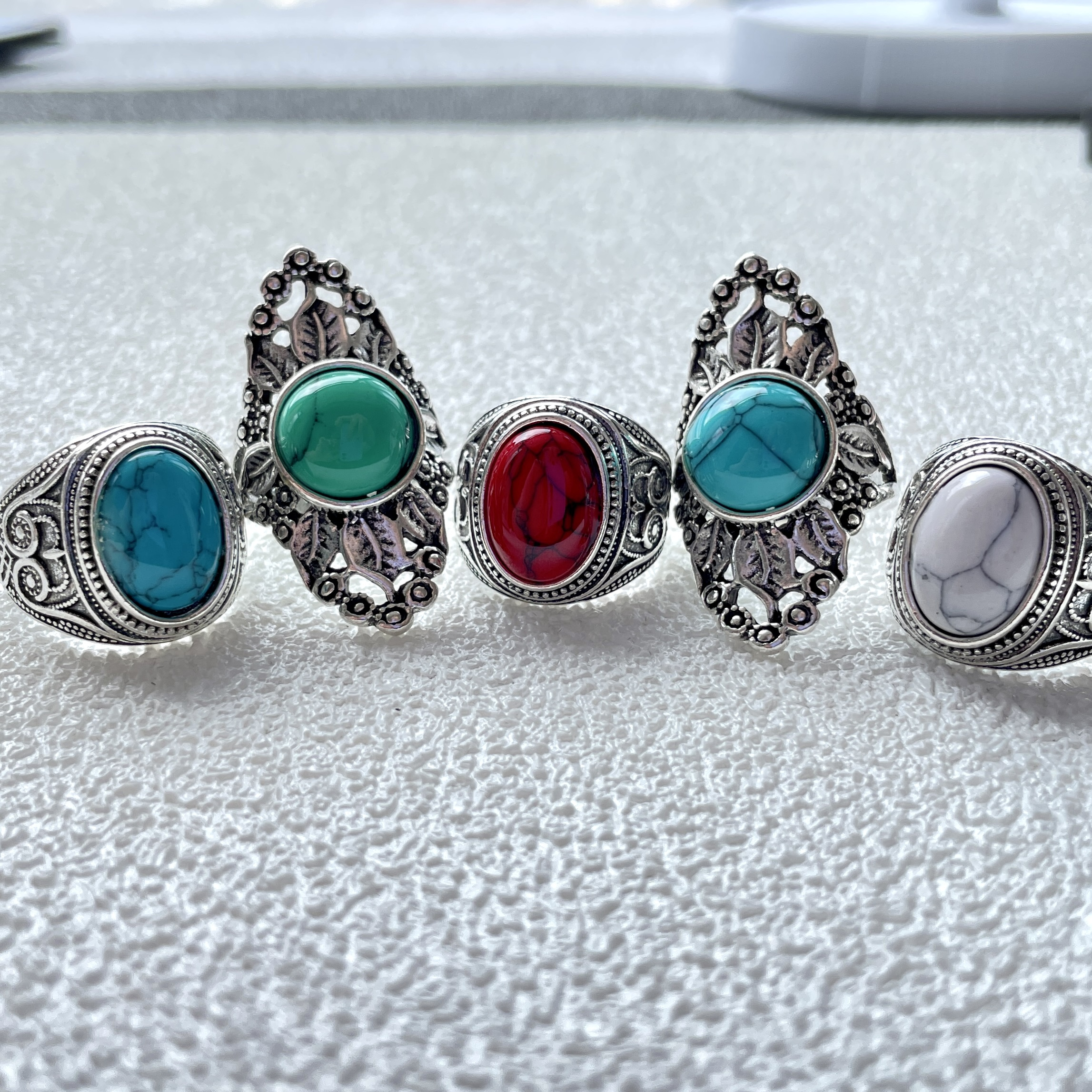 Retro Colored White Jade And Turquoise Exaggerated Rings