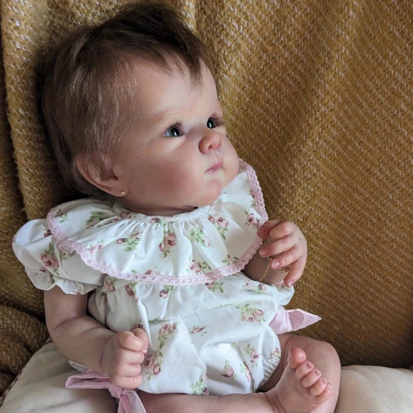 新生児用のリボーンドール。触り心地の良い柔らかいベビーで 多層の
