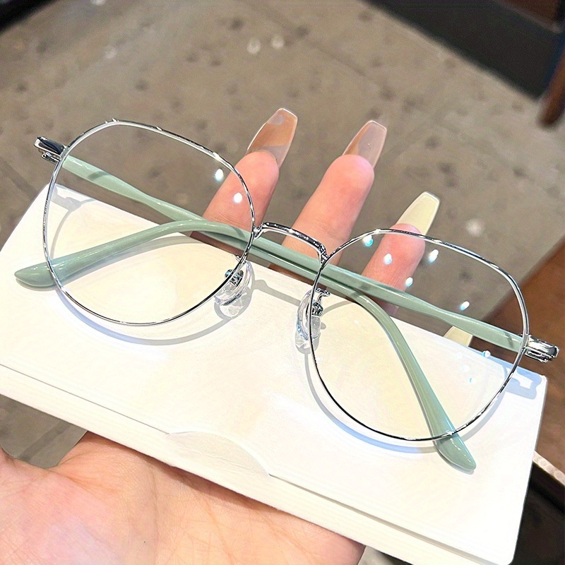 9 ideas de Lentes de moda transparentes  lentes de moda transparentes, gafas  transparentes, monturas de gafas