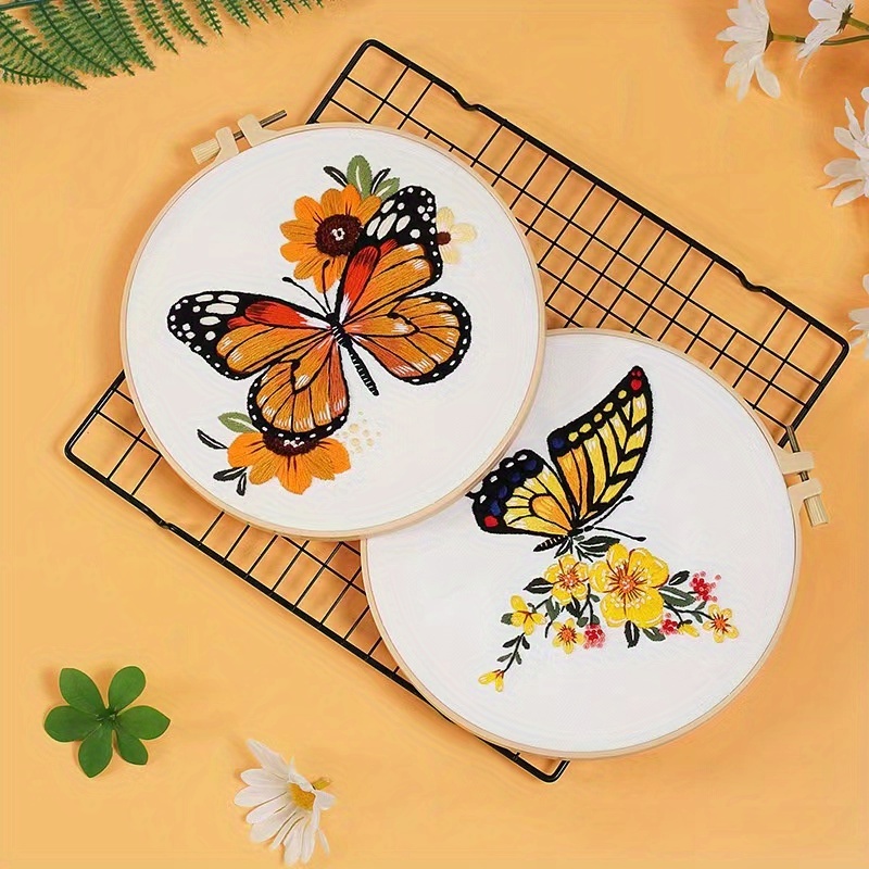 Kit per ricamo a punto croce con tamburo Ladybird Bouquet di farfalle